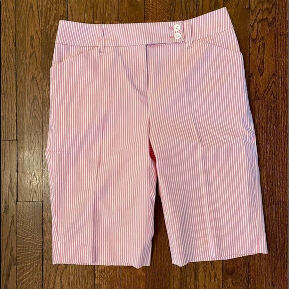 Jones New York Pants - Jones NY Sport Seersucker Sz 4 Pink Striped Fly Front Shorts